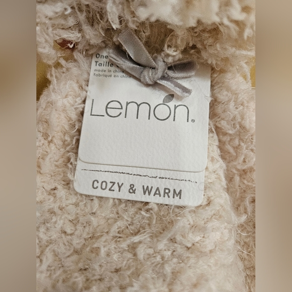 Toque - Picture 2 of 3